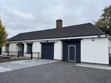 spacieuse villa avec grand jardin double affectation