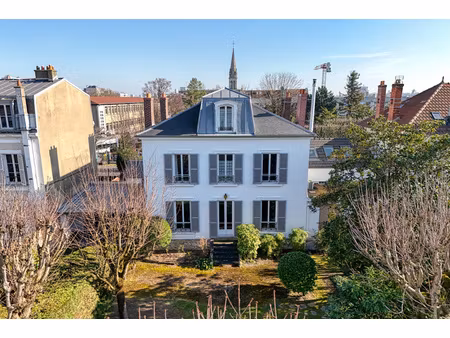 a vendre argenteuil centre  villa avec bureaux  264 m2  6 chambres  terrain de 925 m2