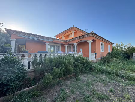 remoulins maison 5 pièces 162m2 avec terrasse et jardin