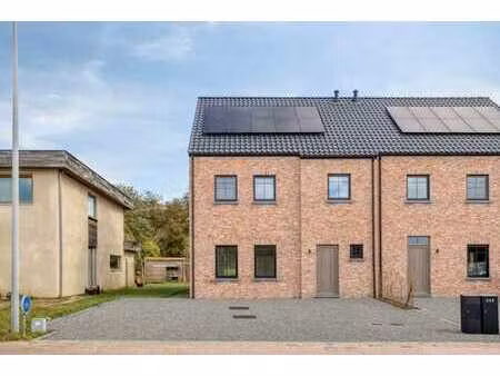 maison neuve prête à emménager sur 08a 23ca à kerkom.