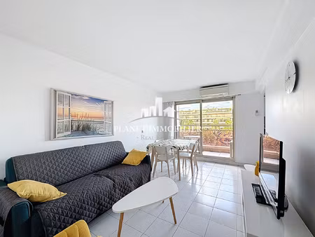 juan les pins appartement 2 pieces dernier etage