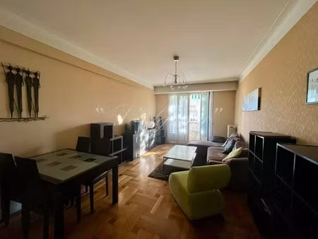 pour etudiants uniquement - grosso - parc imperial - f2 meuble