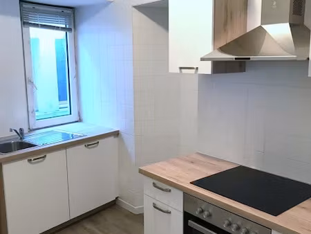 location appartement 4 pièces 80.22 m² à chaumont (52000)  525 €