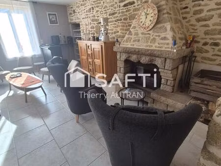 très belle maison de caractère au sein d'un hameau  habitable sans travaux en résidence se