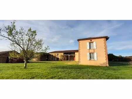 ancien ferme avec vue imprenable sur les pyrénées