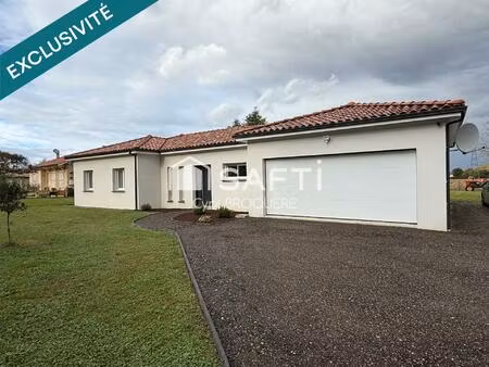 maison 145m2 implantée sur une grande parcelle de 2100m2