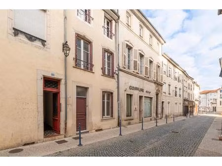 maison de ville lumineuse – rue michatel  4 chambres
