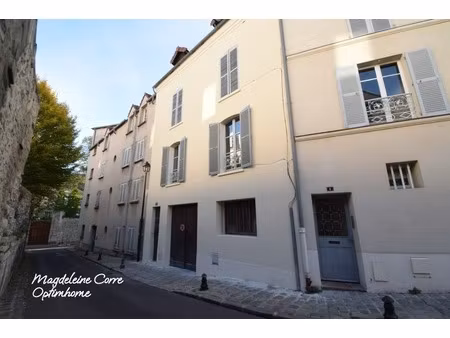 charmant studio avec coin nuit – vieux saint-maur – à deux pas de la place d’armes