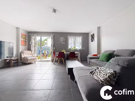 maison 4 pièces 80 m² avec jardin  terrasse et carport