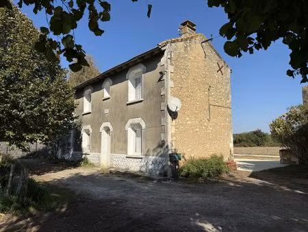 charmante maison en pierre à rénover
