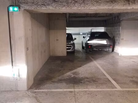 parking sous-sol à louer