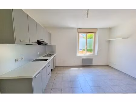 location appartement  28 m² t-2 à albi  490 €