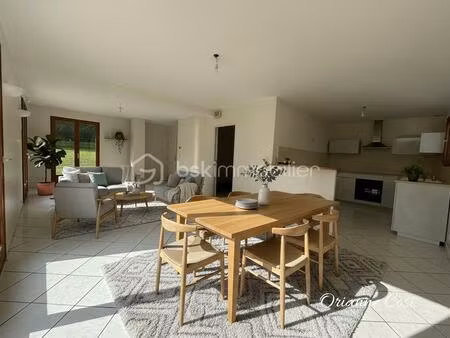 maison traditionnelle de 115 m² à la biolle