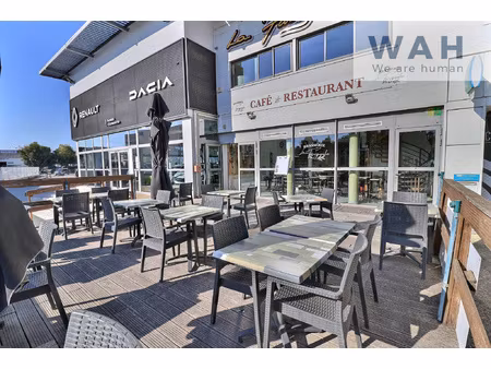 brasserie 316 m2 avec terrasse à sommières 30250