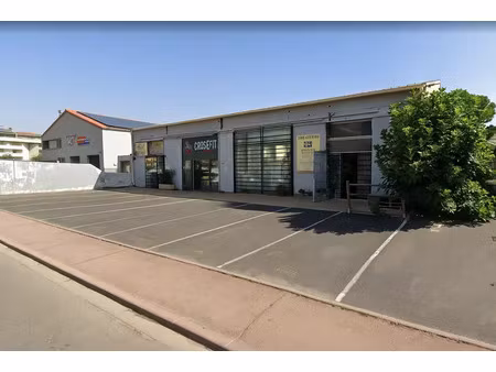 murs commerciaux loués - 600m2