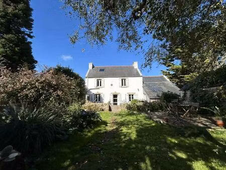 maison 5 pièces de 110 m2 à beuzec-cap-sizun