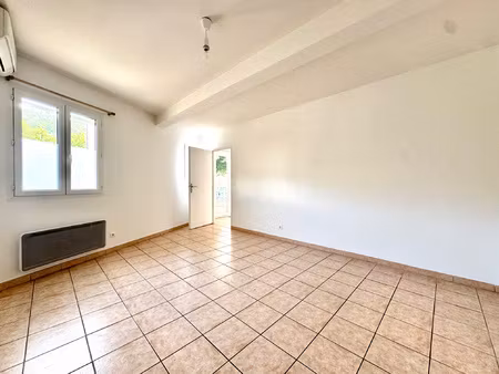appartement t2 en rez de chaussee a 10 min de buis les baron