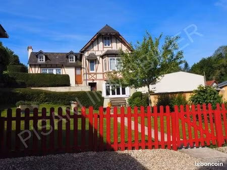 maison 6 pièces 140 m²