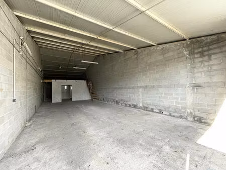 location local commercial  136.00m²  cornebarrieu