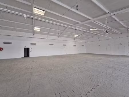 vannes ouest - local commercial de 600 m²