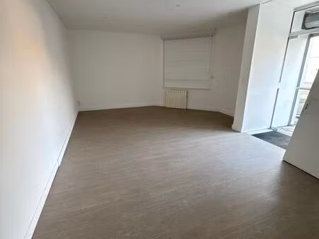 local commercial 108 m² beaulieu