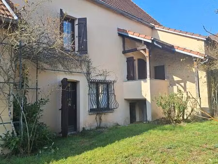 maison 3 chambres avec cour et garage