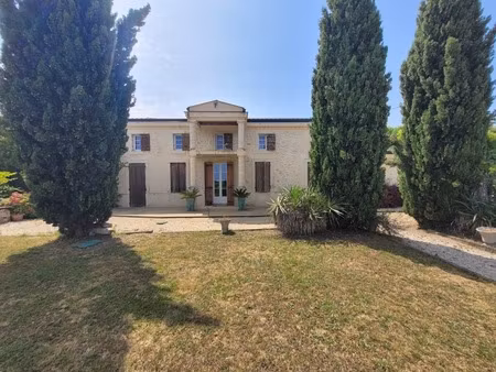 maison à vendre 170 m2 avec plus de 650 m2 de dependances sur terrain de 2500 m2