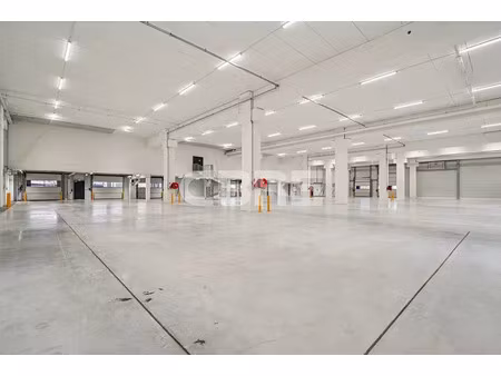 location local d'activités bondy 529 m²