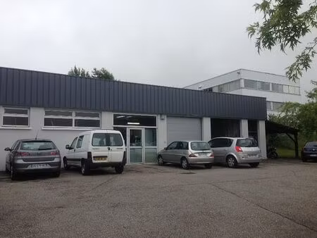 location local d'activités cran gevrier 355 m²