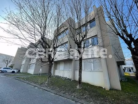 location bureau annecy 724 m²