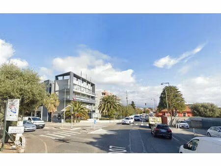 vente garage 137 m² antibes (06600)