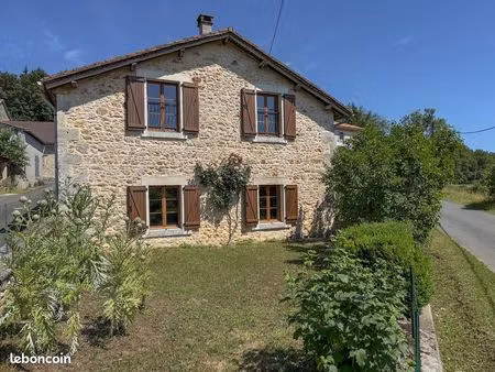 propriété 7 pièces 185 m²