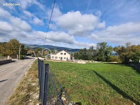 terrain 568 m² saint laurent du pont