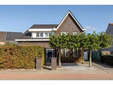 volledig gerenoveerde woning met 4 slpks en gezellige tuin
