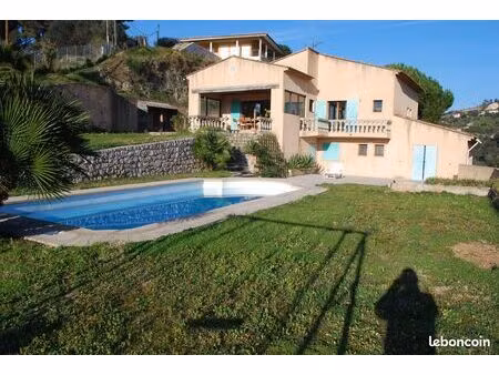 villa 7 pièces 206 m2