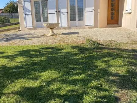 vente maison à ruffec (16700) : à vendre / 118m² ruffec