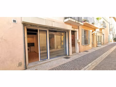 vente local commercial 23m2 cassis 13260 - 160000 € - surface privée
