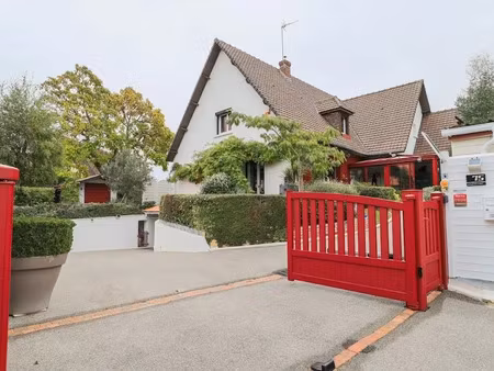 vente maison 7 pièces 238 m² à abbeville (80100)  358 000 €