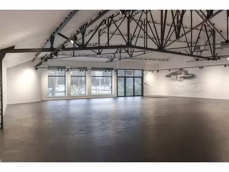 a louer local commercial 388 m2 - chantilly