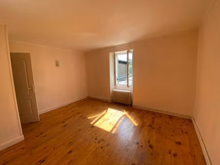 appartement t3 - 76.76m² - argenton sur creuse