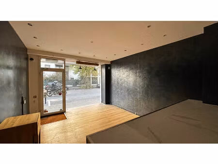 local commercial thonon les bains 33.75 m2