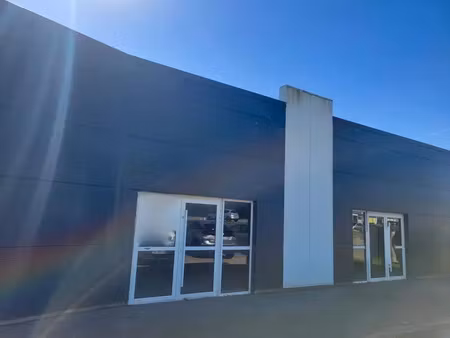 local d'activité à louer 410 m2 baud