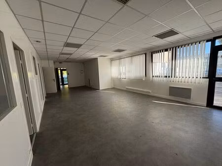 location bureau 90 m² à saint-avertin (37550)