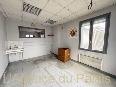local d'activités à vendre