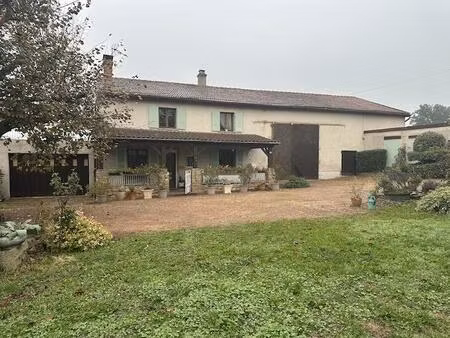 ancienne fermette et dépendances