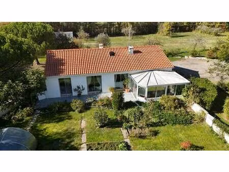 vente maison au perrier (85300) : à vendre / 93m² le perrier