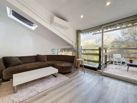 t2 proche du serenu alata