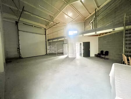 location commerce 140 m² à le loroux-bottereau (44430)