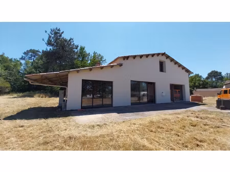 ensemble : local d'activité commerciale et partie habitation