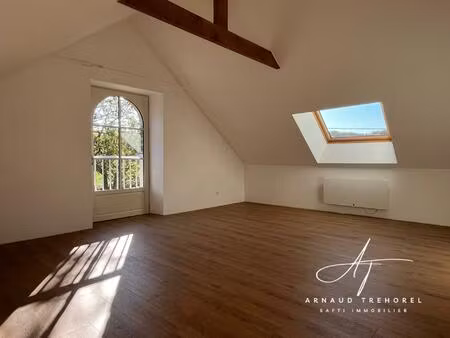 à louer – longère rénovée 189 m² – daumeray